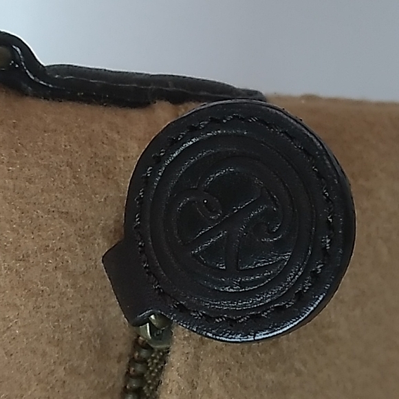 Wool & cashmere Mercedes Benz purse by Anne Bowen in Tan & dark brown leather. - Picture 4 of 13